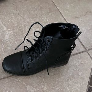 Black Combat Boots Size 9 EUC**